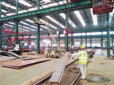 十五冶三公司金屬結構廠小發明創效益——建設工程領域的技術革新啟示